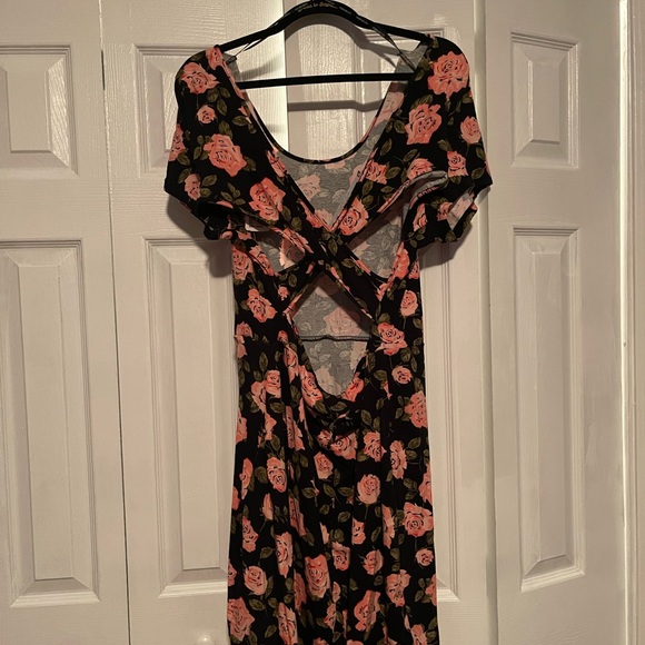 Forever 21+ Floral Dress (Form-Fitting) - Picture 1 of 3